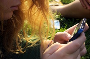 how to monitor child cell phone activities