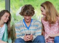 snooping kids smartphones